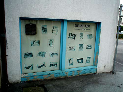 ding29_tapezierer.jpg (30144 Byte)