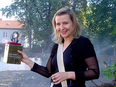 page011b.jpg (31280 Byte)