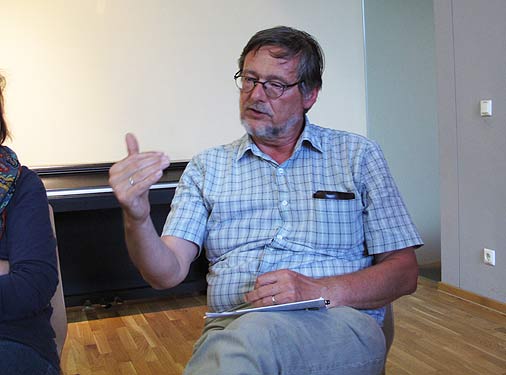 page01.jpg (26561 Byte)