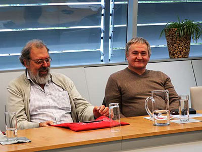 log2404d.jpg (35318 Byte)