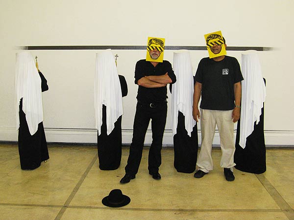 page01.jpg (36586 Byte)