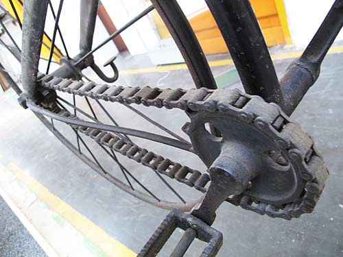 avant19d.jpg (32441 Byte)